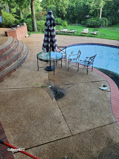Finished concrete driveway St. Louis Missouri